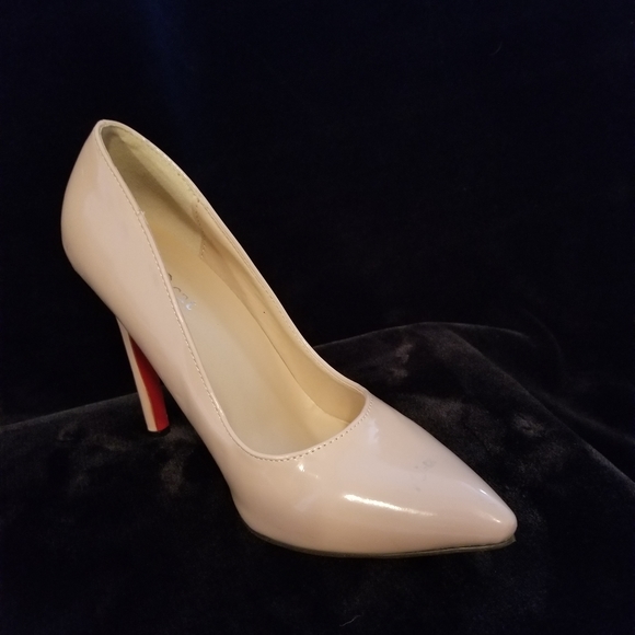 JOJO CAT SIZE 39 SHOES - Picture 3 of 8